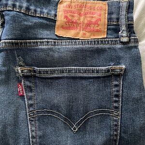 Levi's Classic Blue Jeans with Red Tag
